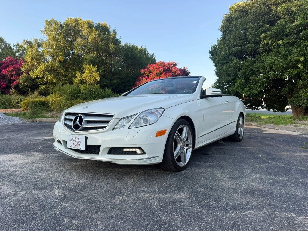 2011 MERCEDES-BENZ E-Class