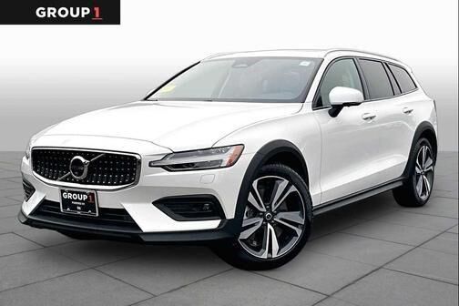 2026 VOLVO V60CC