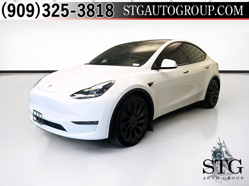 2024 TESLA Model Y