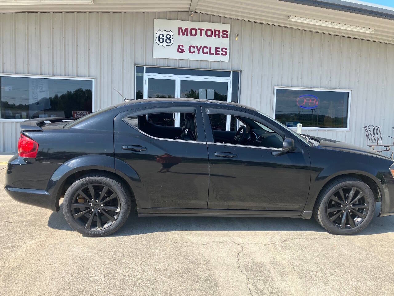 2013 DODGE Avenger