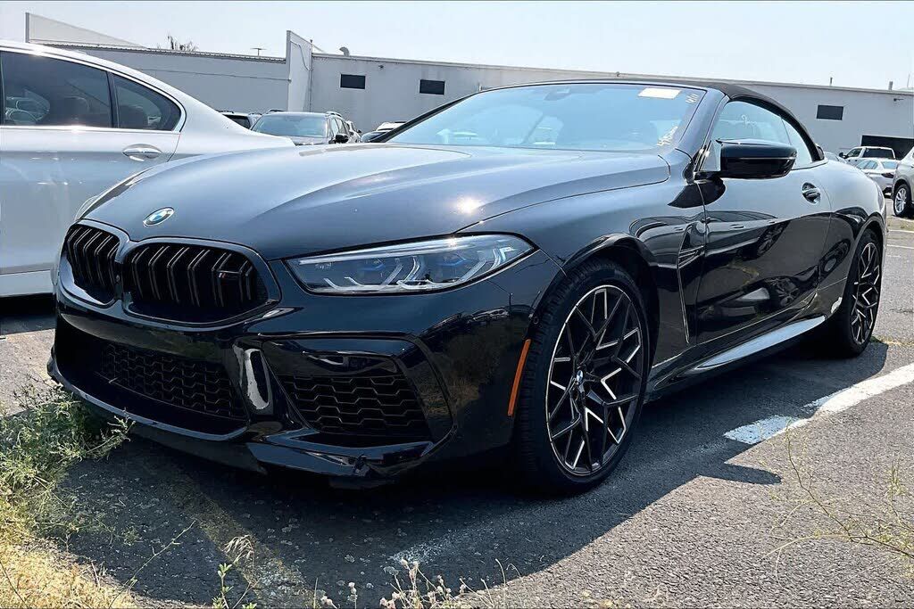 2025 BMW M8