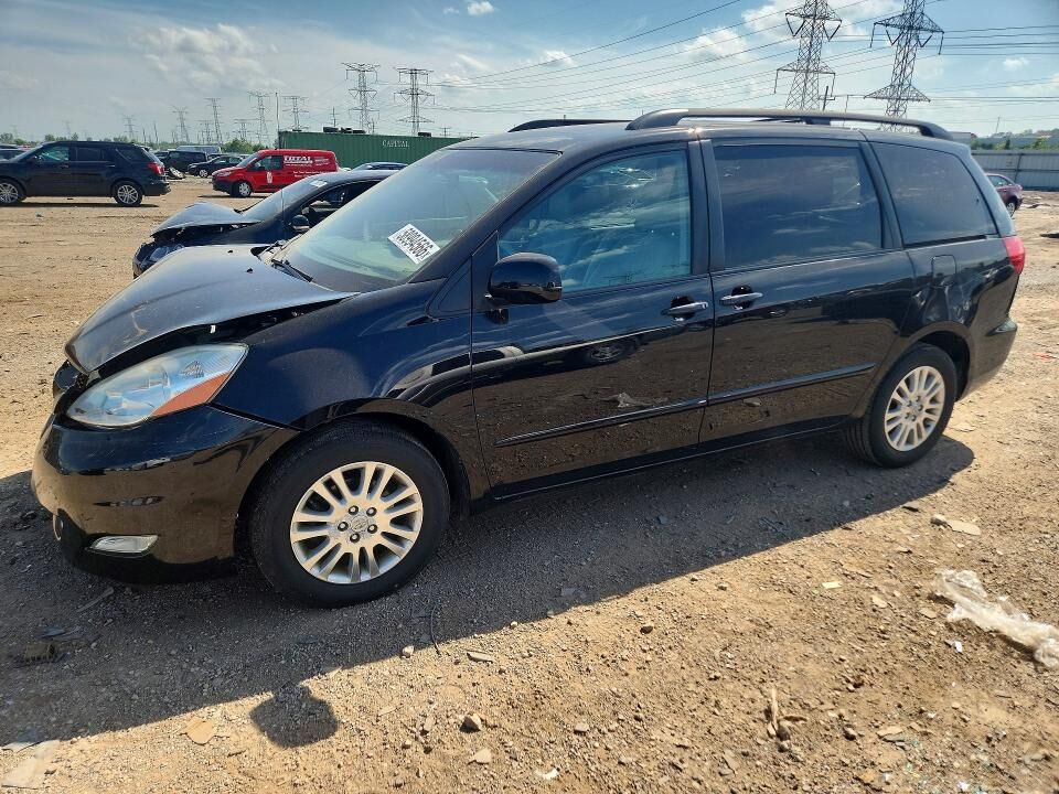2010 TOYOTA Sienna