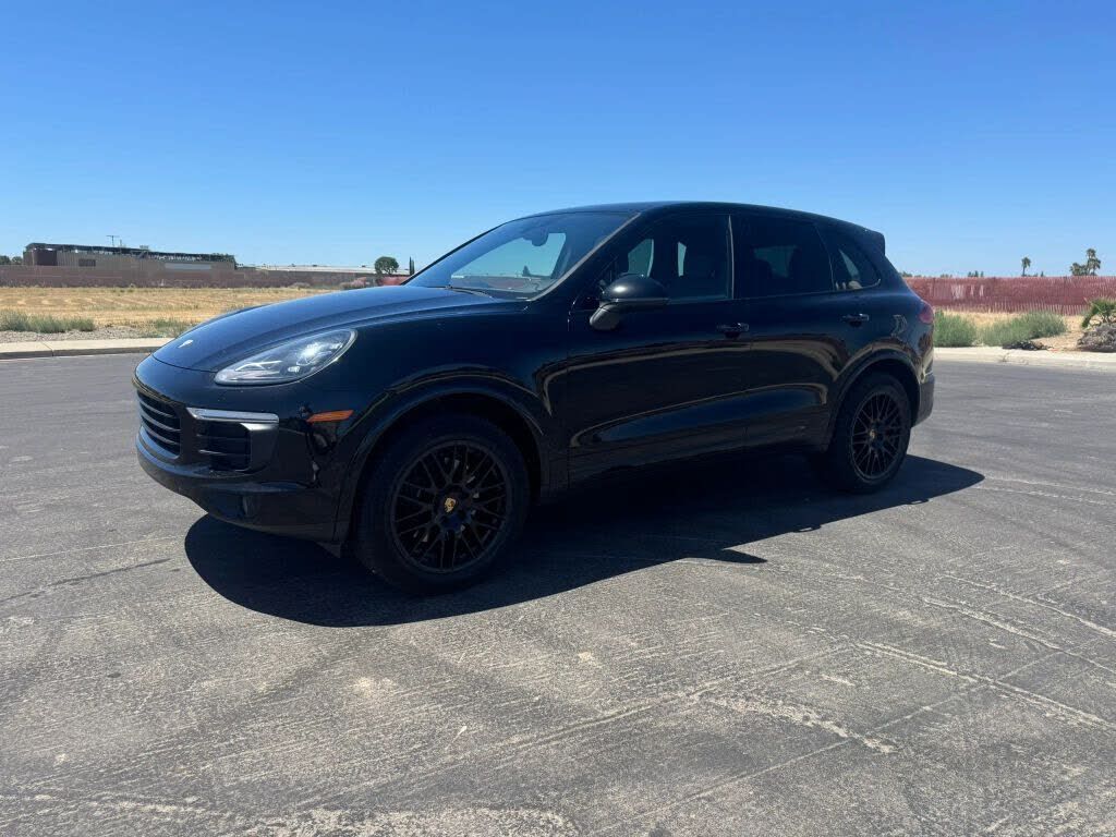 2017 PORSCHE Cayenne