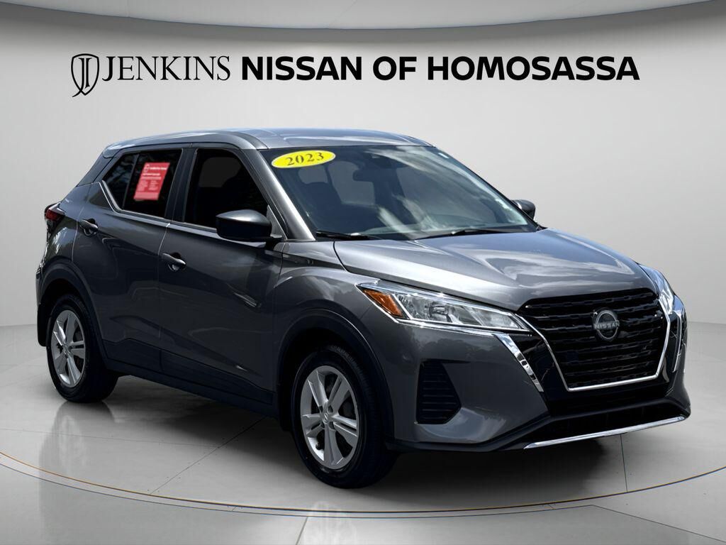 2023 NISSAN Kicks