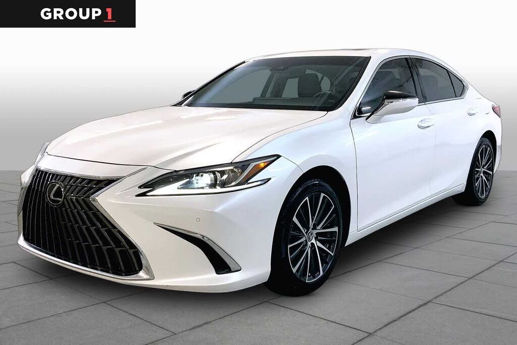 2024 LEXUS ES