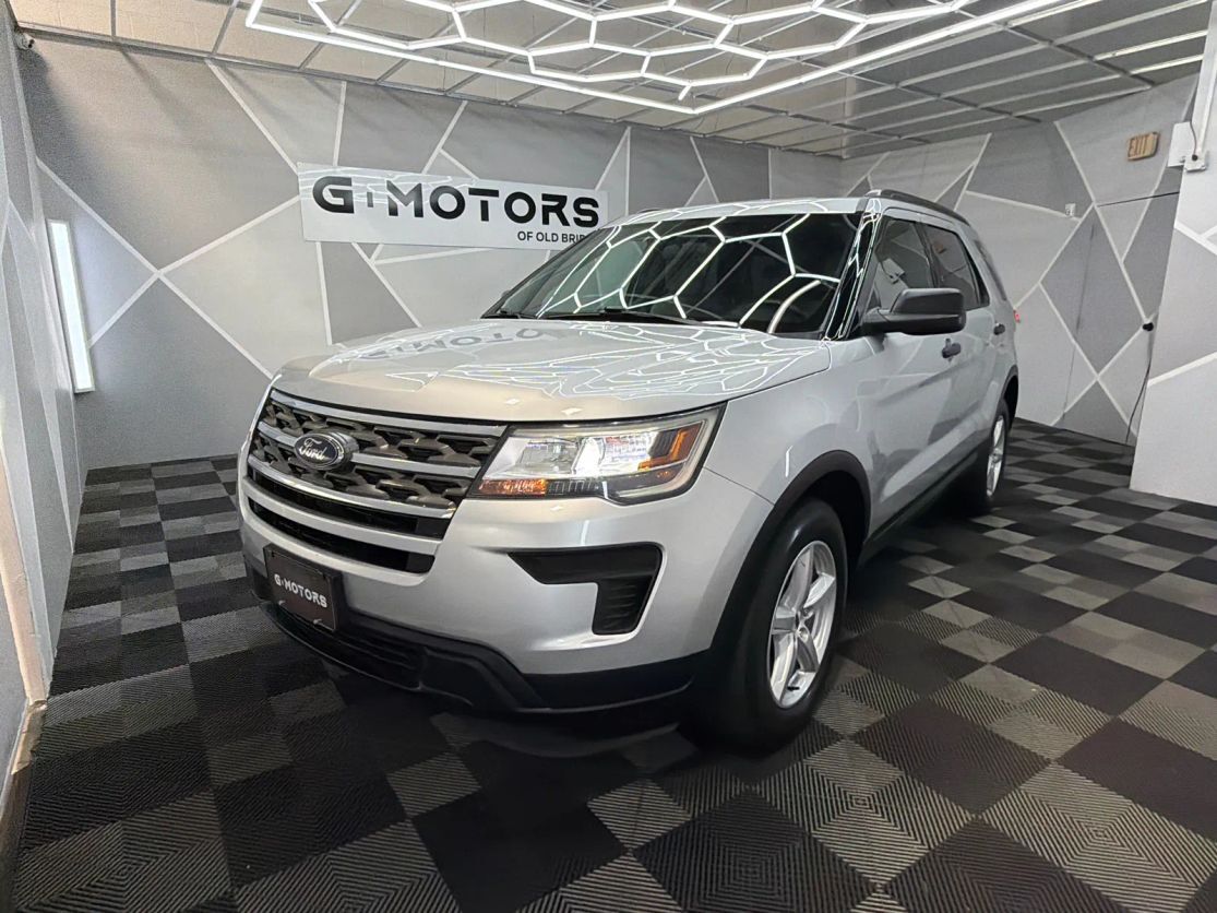 2018 FORD Explorer