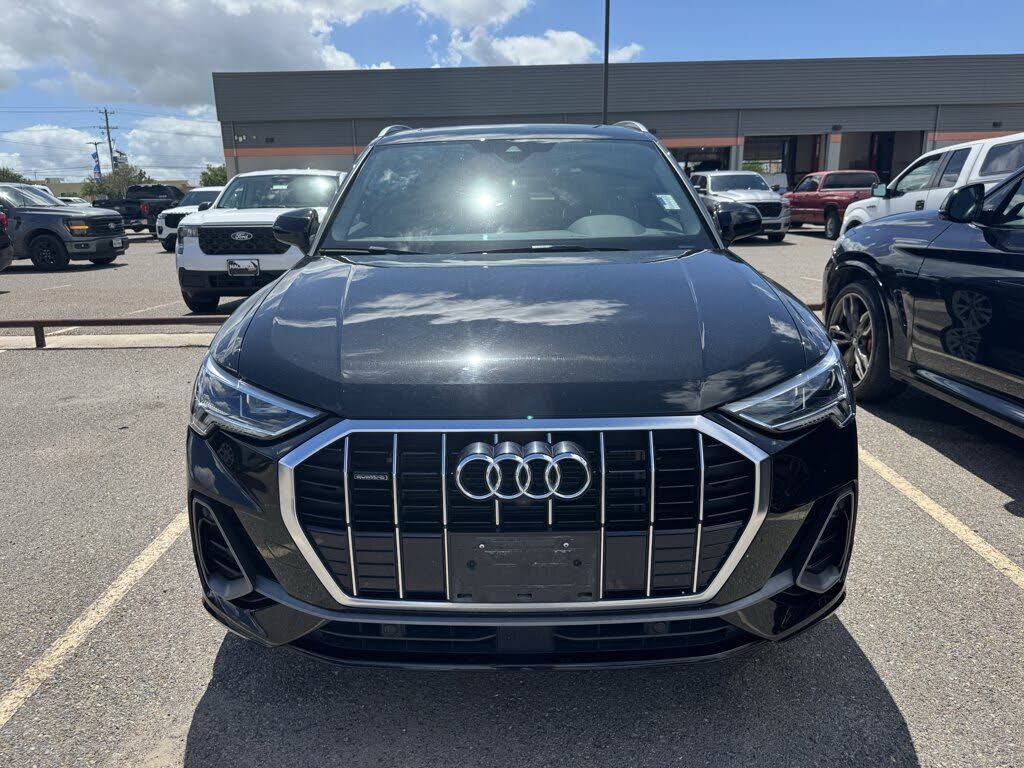 2022 AUDI Q3