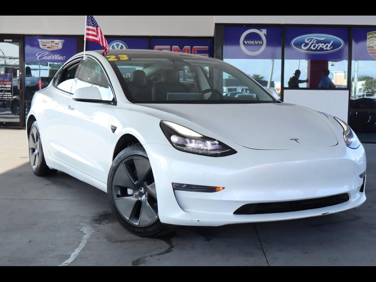 2023 TESLA Model 3