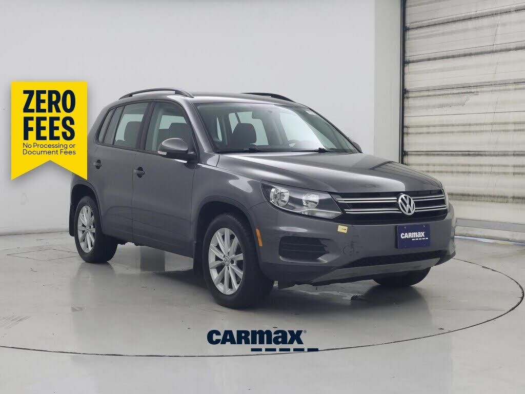 2017 VOLKSWAGEN Tiguan