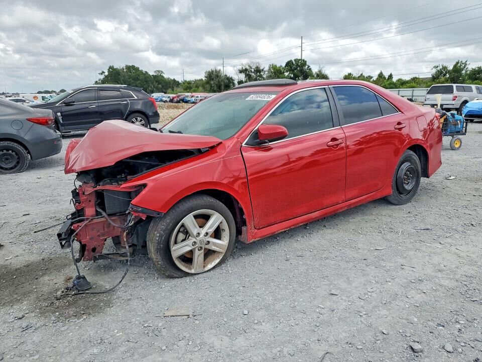 2013 TOYOTA Camry