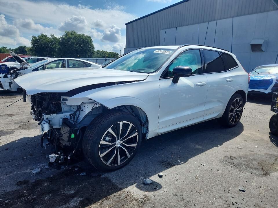 2025 VOLVO XC60