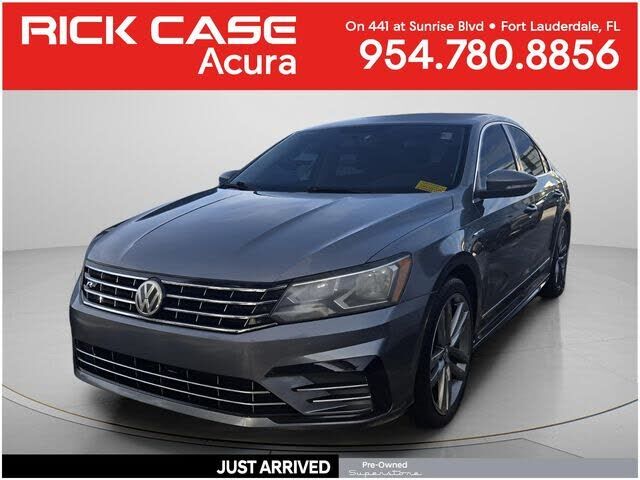 2017 VOLKSWAGEN Passat
