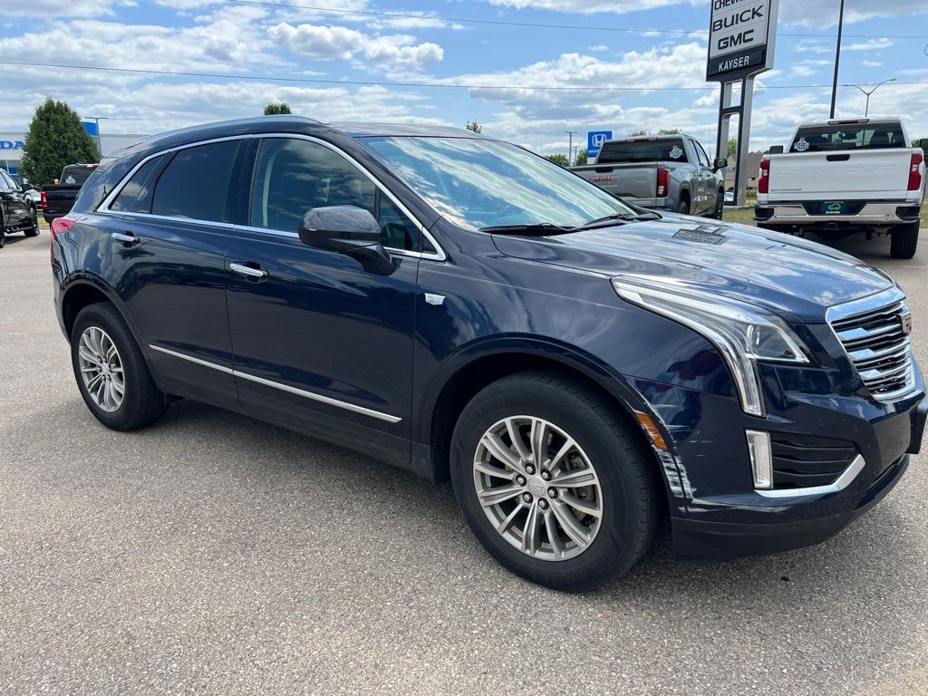 2017 CADILLAC XT5