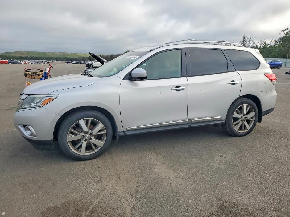2014 NISSAN Pathfinder