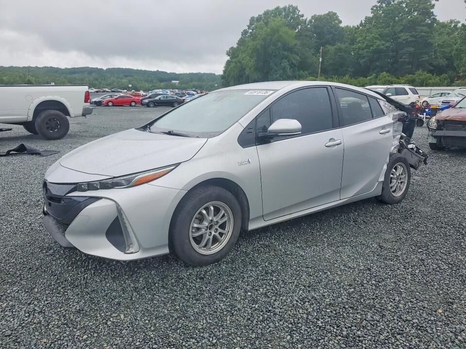 2018 TOYOTA Prius