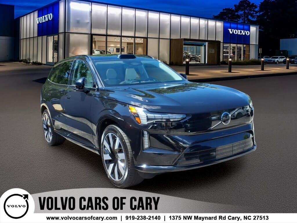 2025 VOLVO EX90