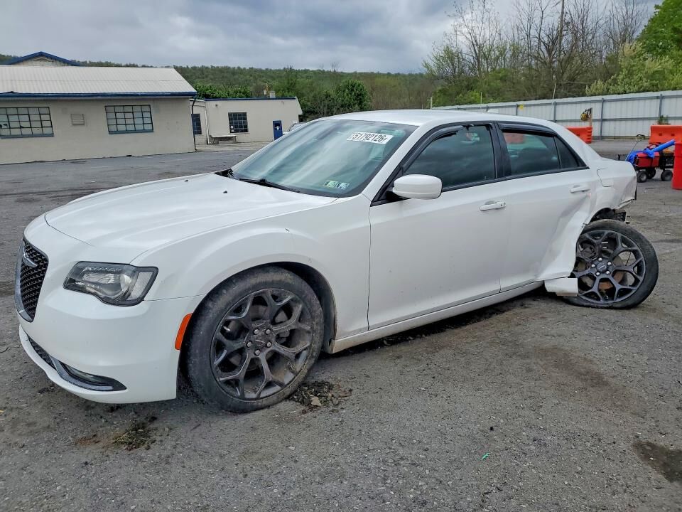 2019 CHRYSLER 300