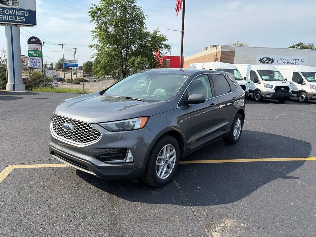 2023 FORD Edge