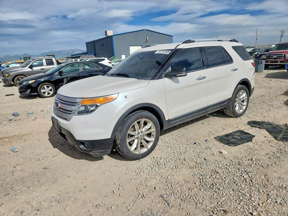 2015 FORD Explorer
