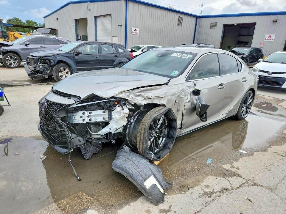 2023 LEXUS IS