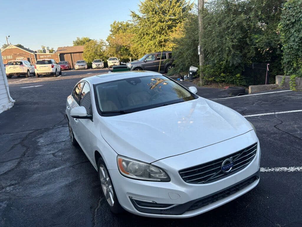 2016 VOLVO S60