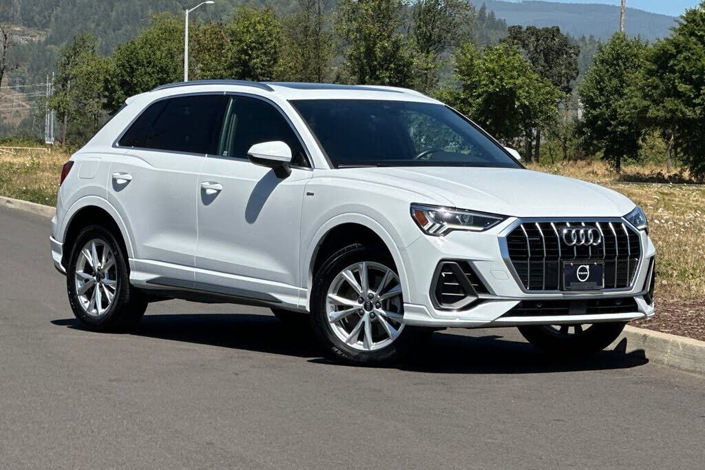 2025 AUDI Q3
