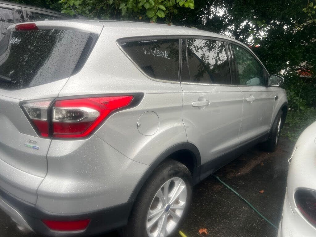 2017 FORD Escape