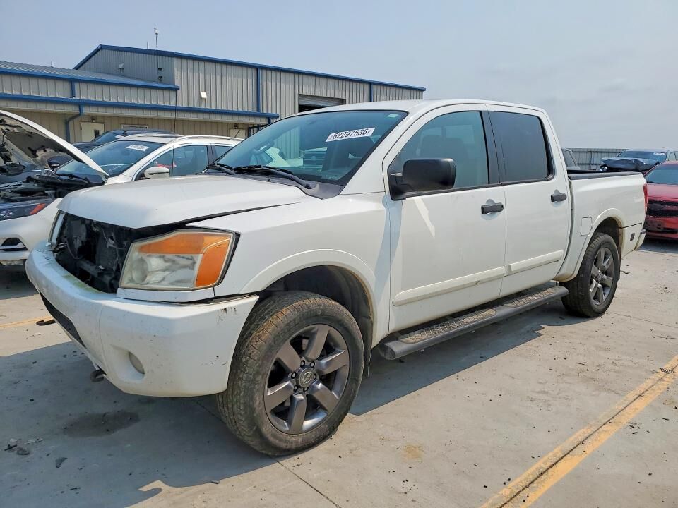 2012 NISSAN Titan
