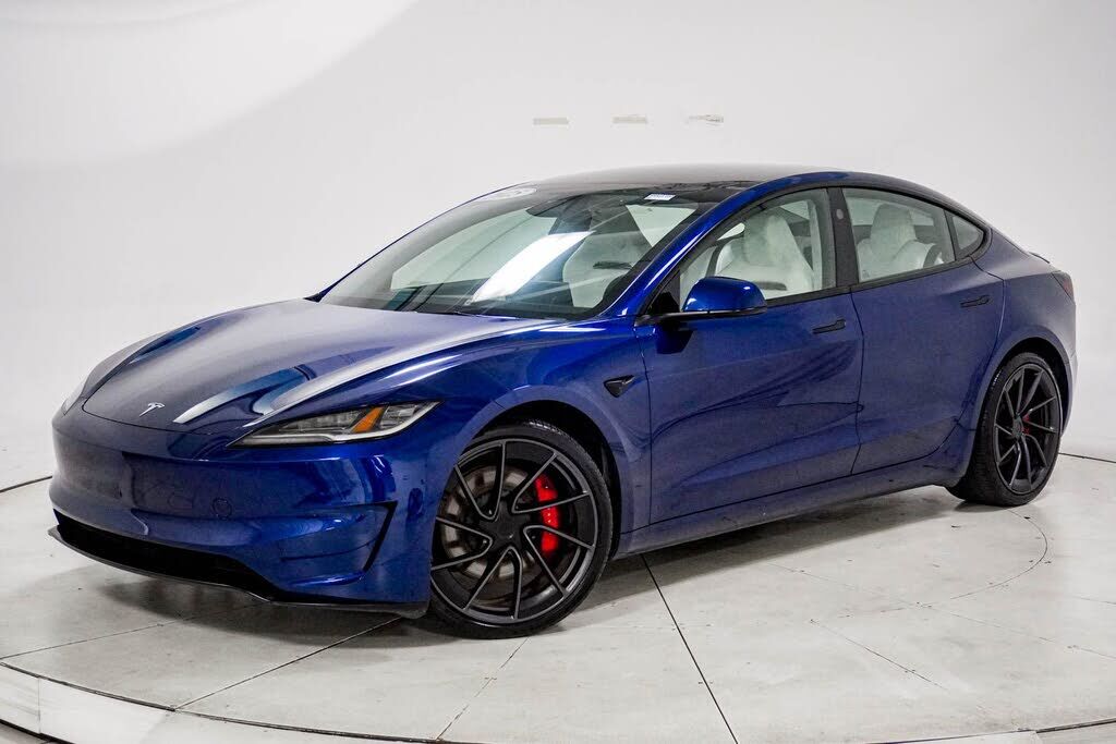2025 TESLA Model 3
