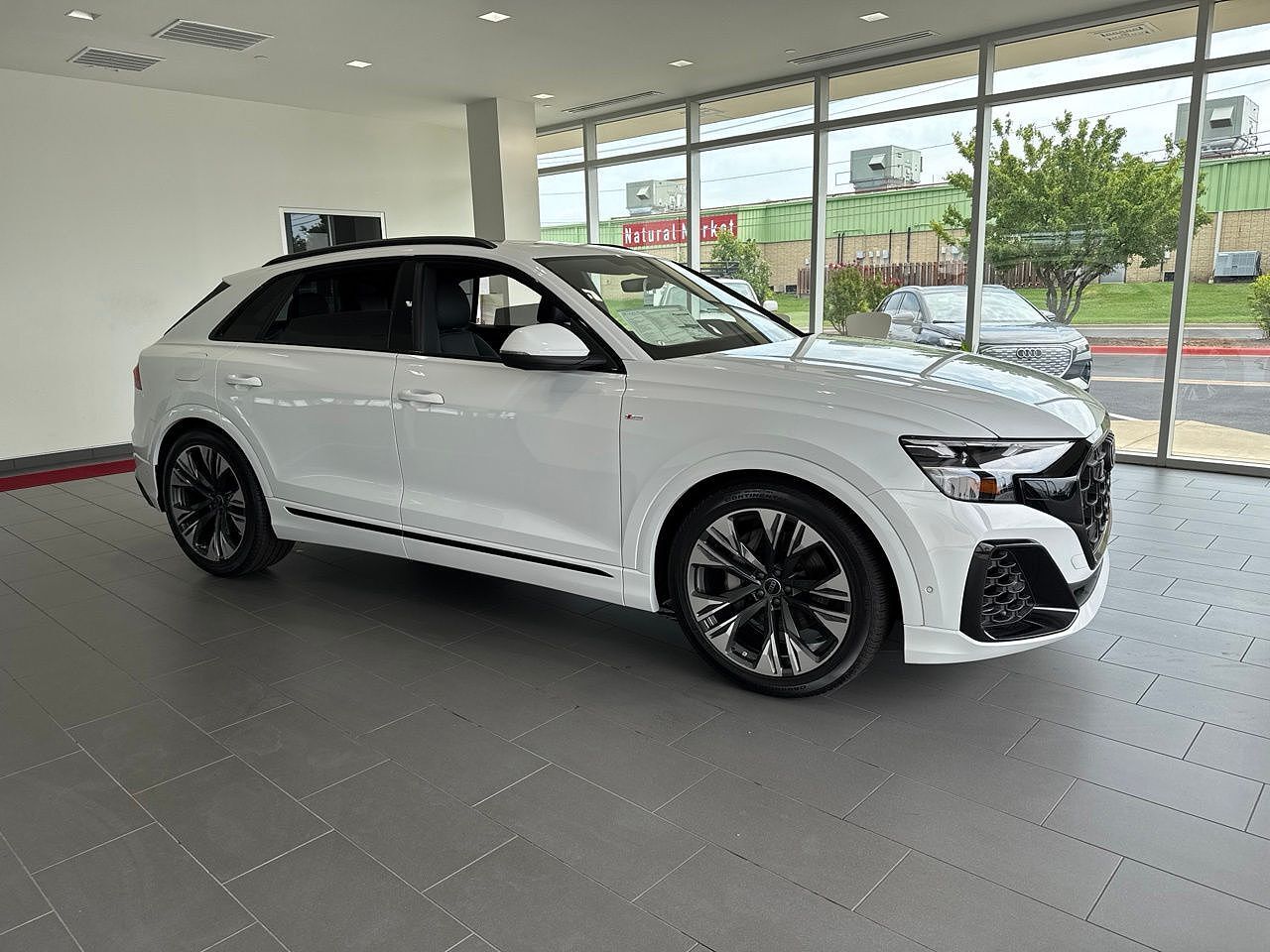2026 AUDI Q8