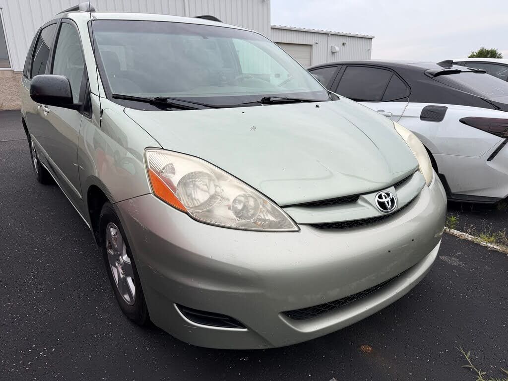 2008 TOYOTA Sienna