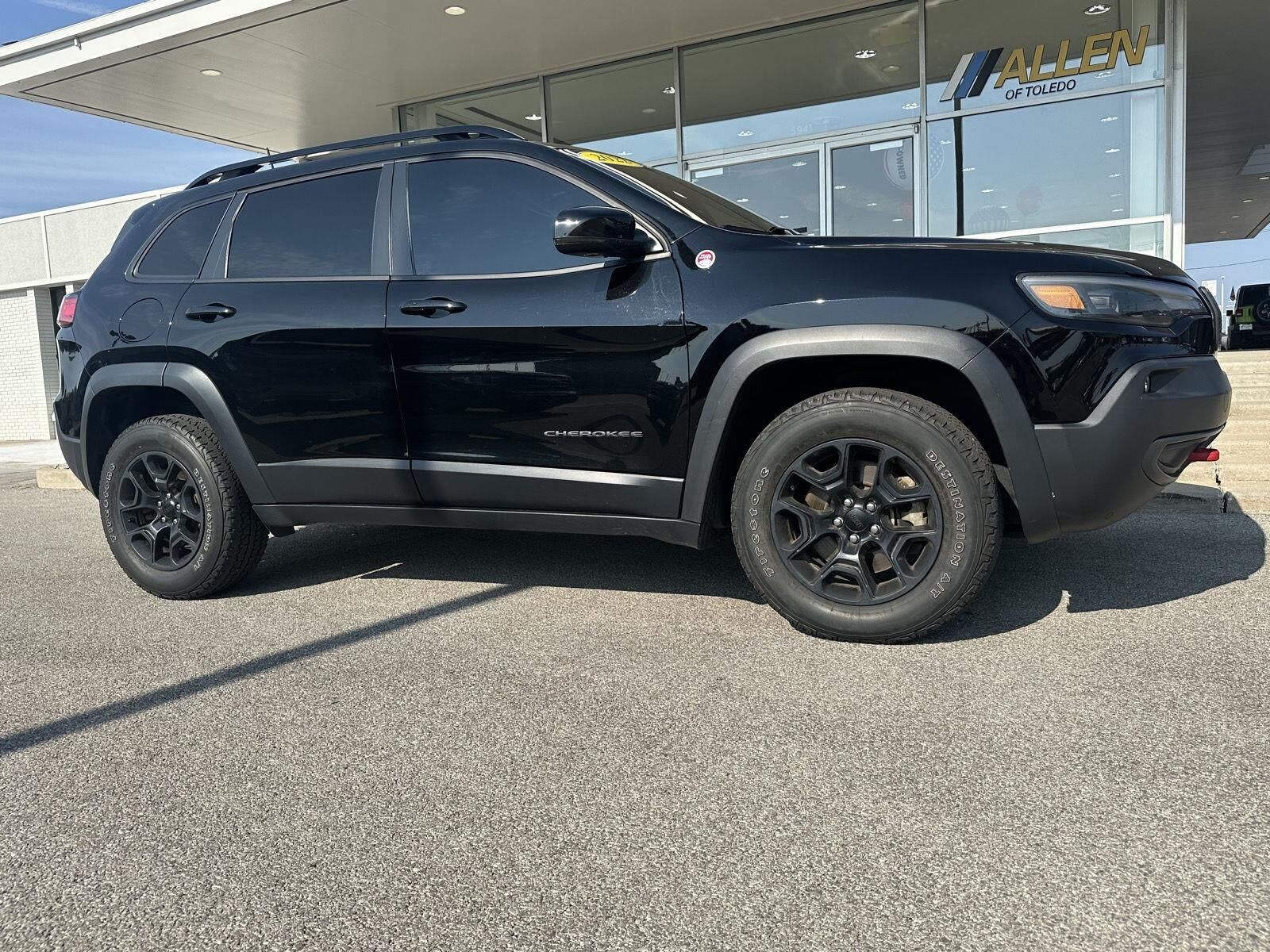 2022 JEEP Cherokee