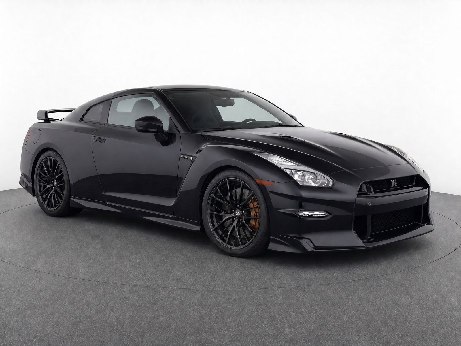2024 NISSAN GT-R