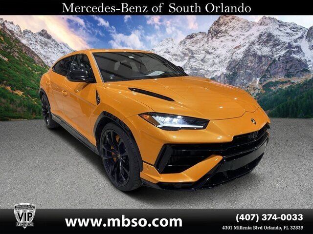 2024 LAMBORGHINI URUS