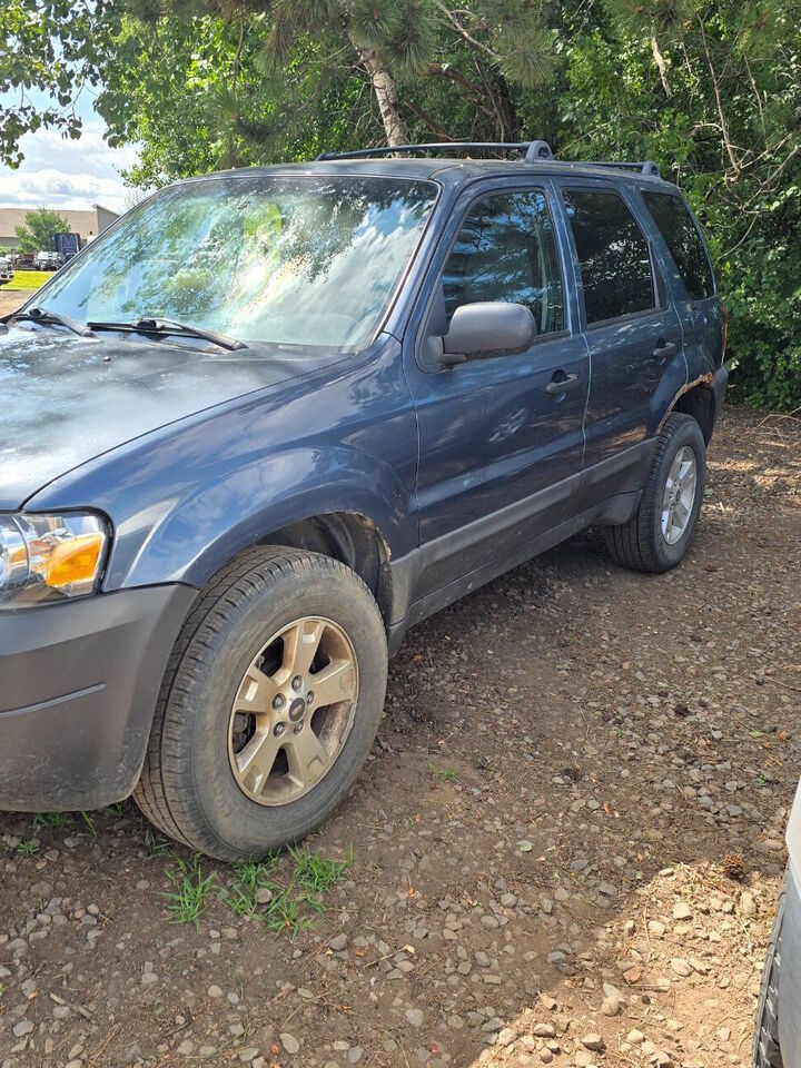 2005 FORD Escape