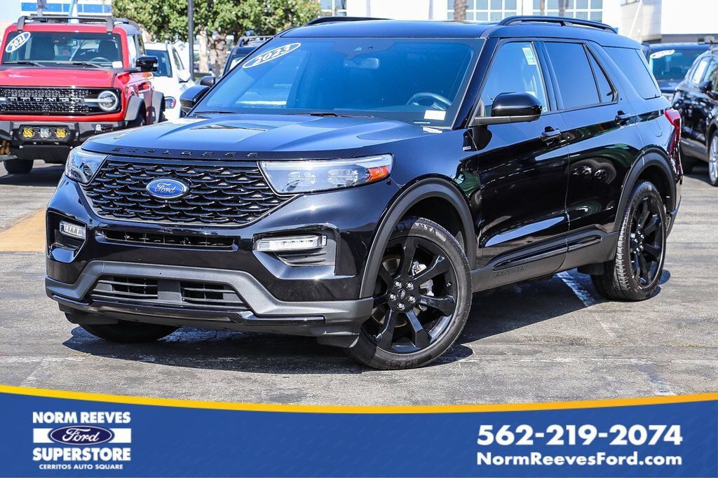 2023 FORD Explorer