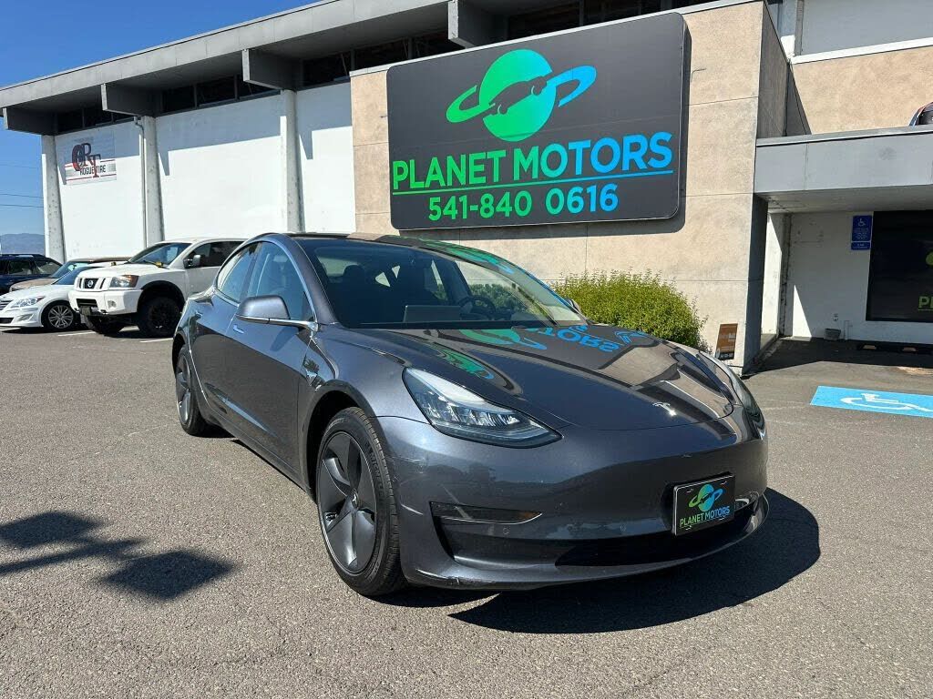 2018 TESLA Model 3