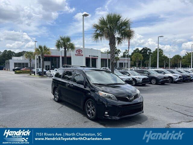 2018 TOYOTA Sienna