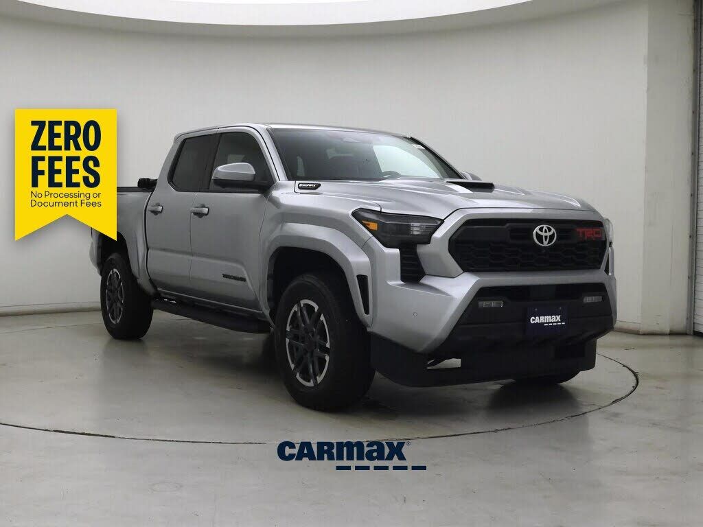 2024 TOYOTA Tacoma