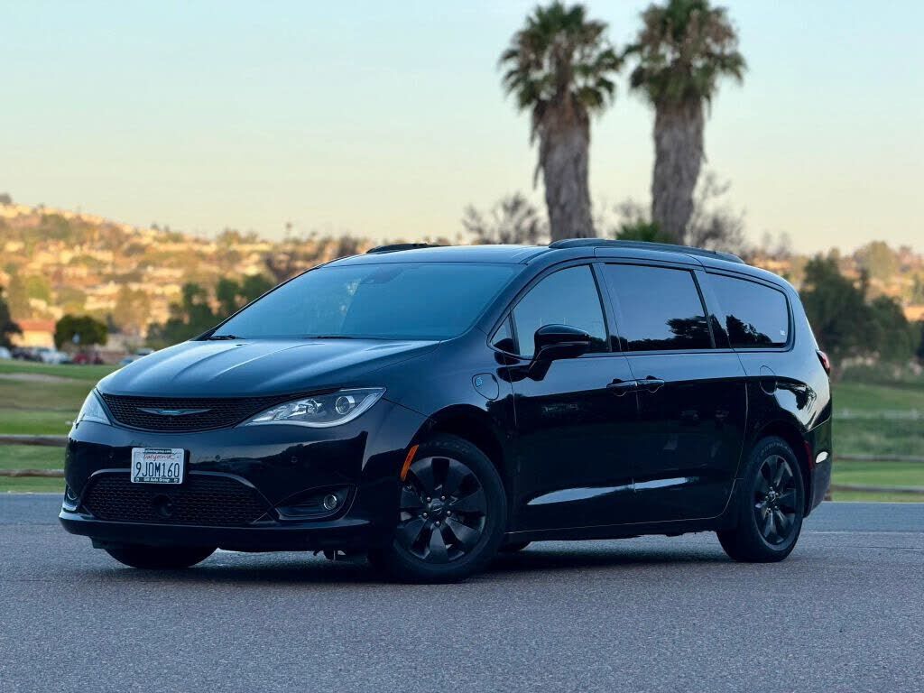 2020 CHRYSLER Pacifica