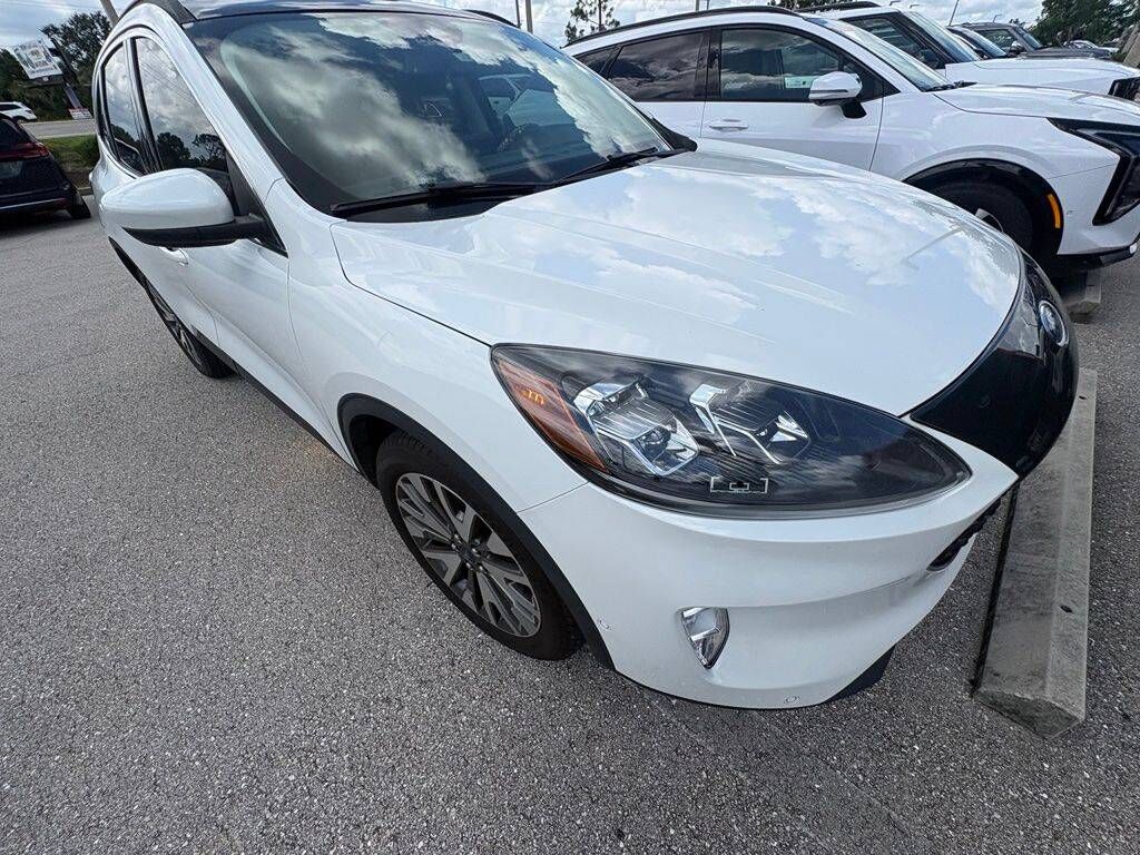 2021 FORD Escape