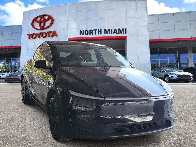 2026 TESLA Model Y