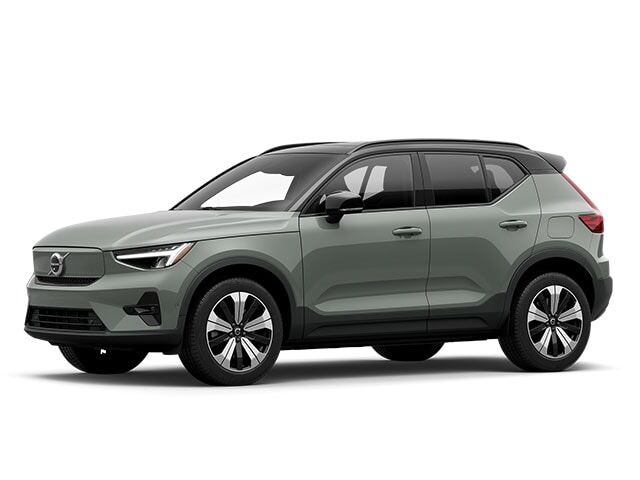 2023 VOLVO XC40