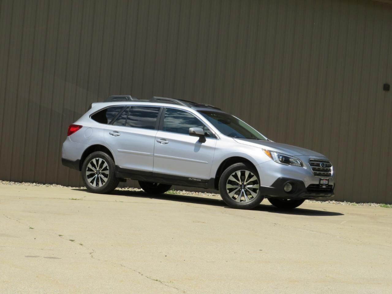 2017 SUBARU Outback