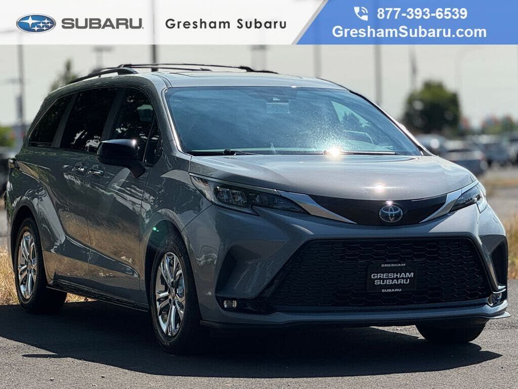 2023 TOYOTA Sienna