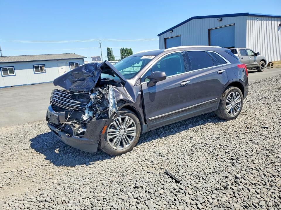 2017 CADILLAC XT5