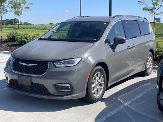 2022 CHRYSLER Pacifica