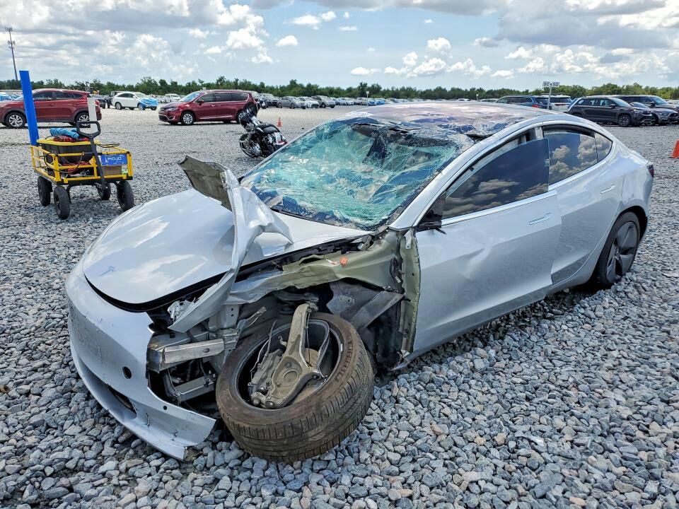2018 TESLA Model 3