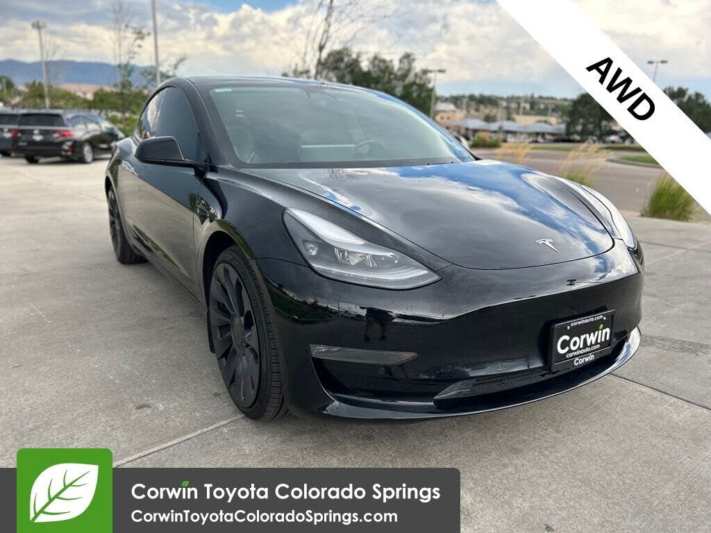 2022 TESLA Model 3