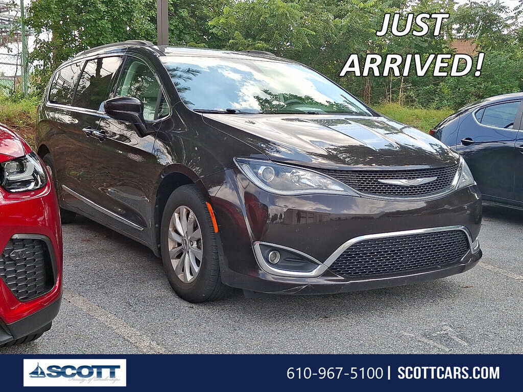 2017 CHRYSLER Pacifica